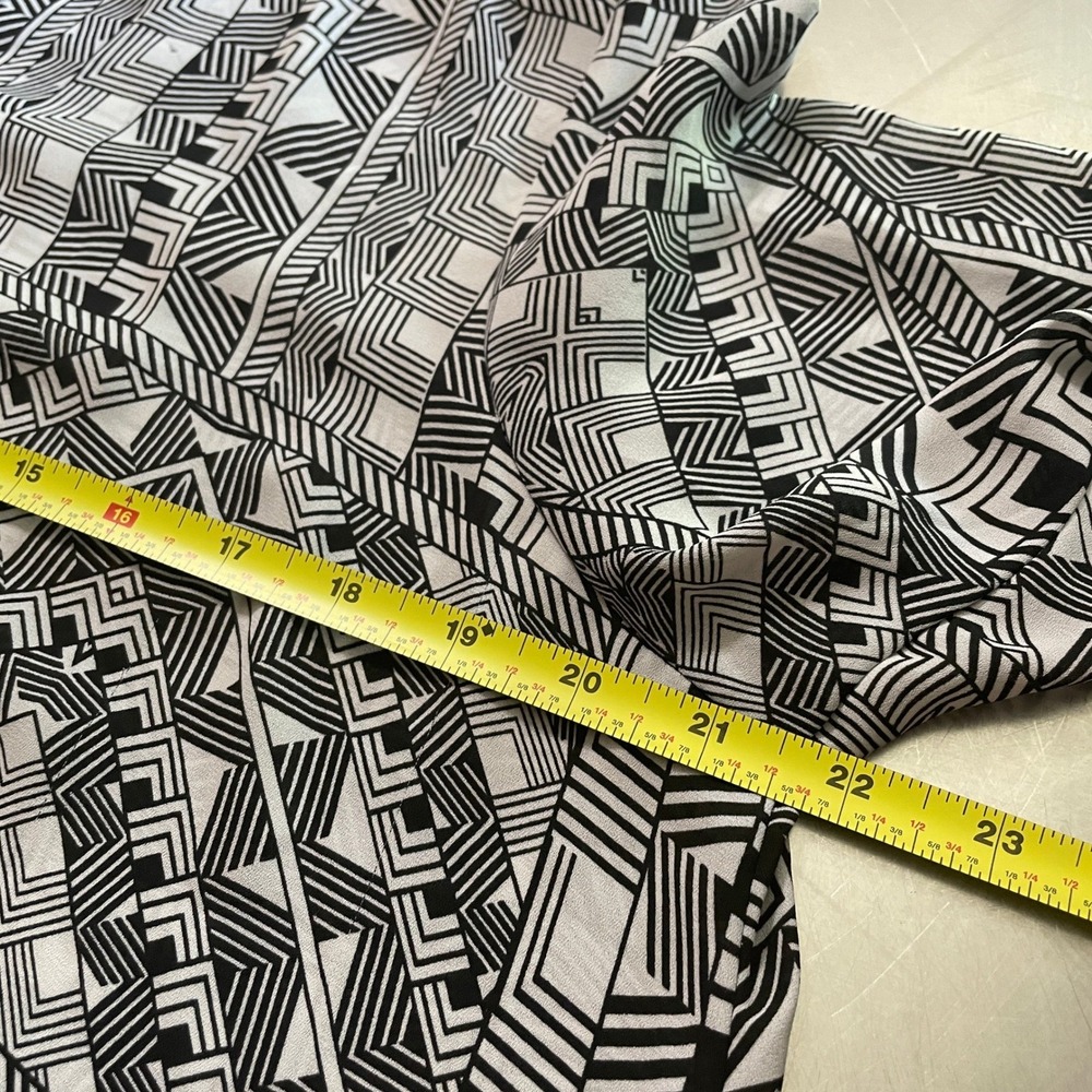 Spense Womens XL Black White Geometric Tribal Print Button Front V-Neck Blouse - Picture 5 of 8